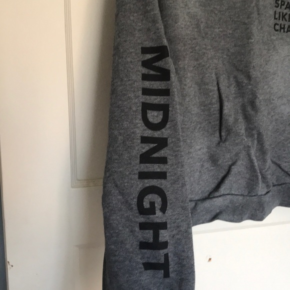 Grey and black sweatshirt - Picture 3 of 4